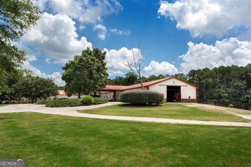 3055 Spring Hill Drive - Photo 1