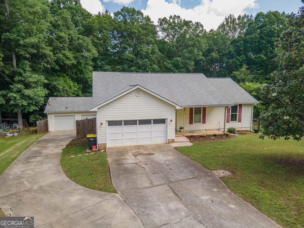 130 Country Side Drive - Photo 1