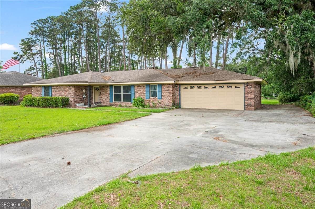 107 Pine Grove Drive - Photo 1