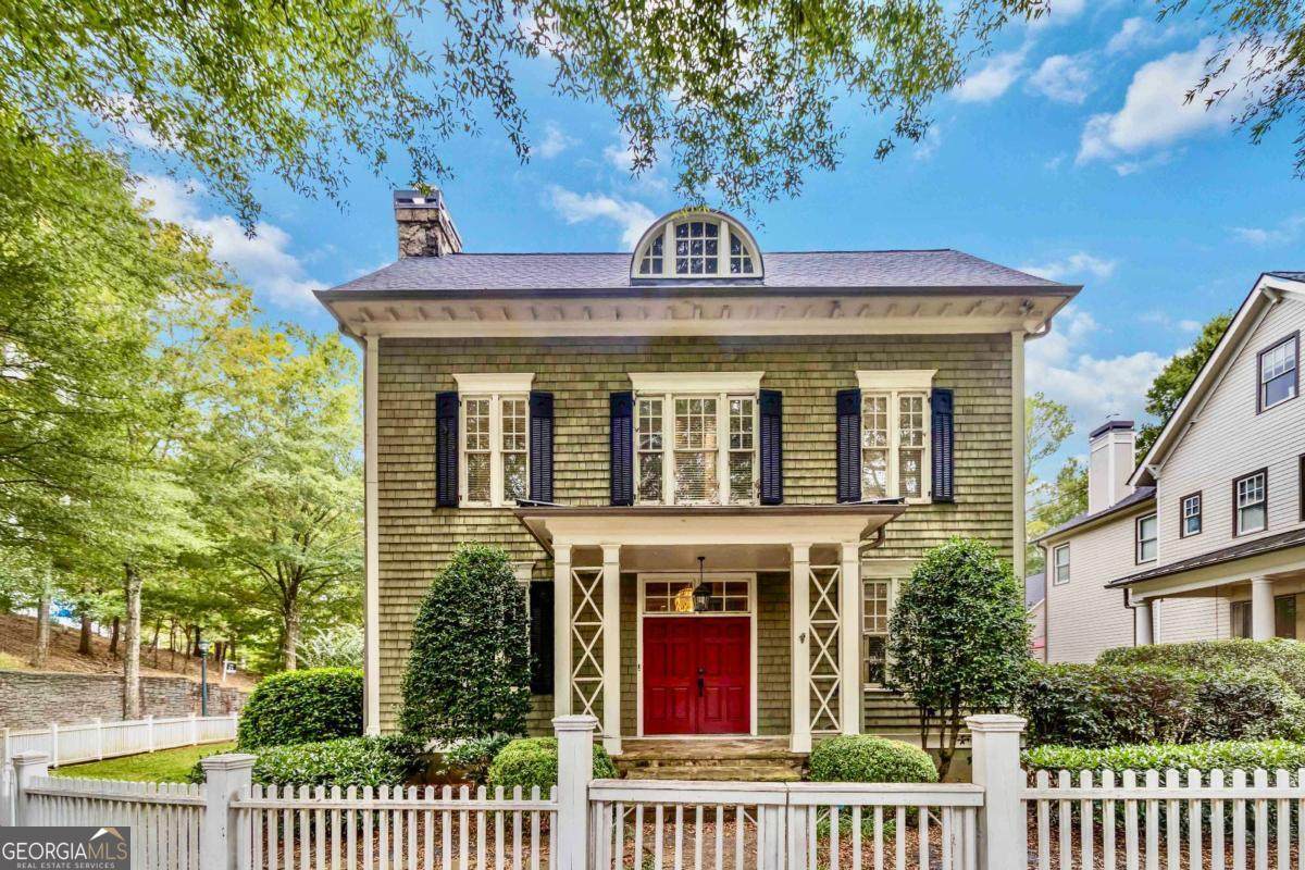 1421 Hedgewood Lane - Photo 1