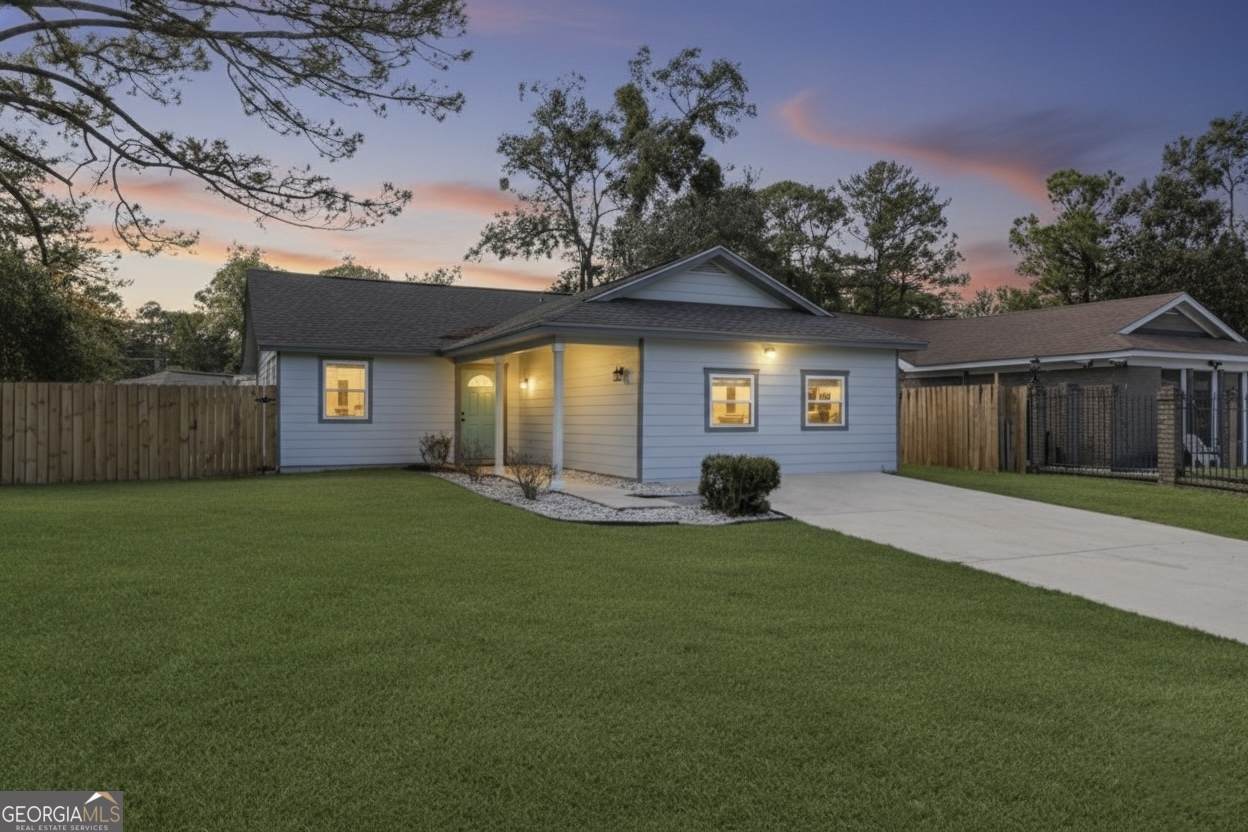 19 Robin Hood Drive - Photo 1