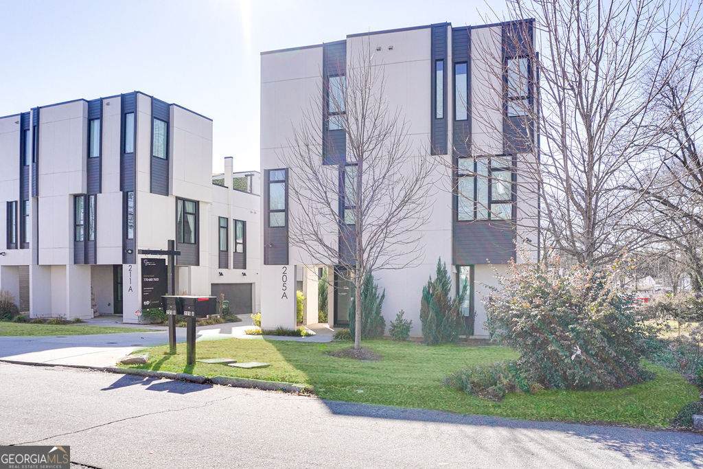205 Howell Drive - Photo 1