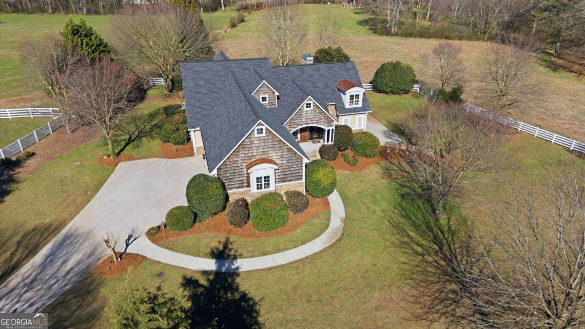 220 Mckenzie Bridge Road - Photo 1