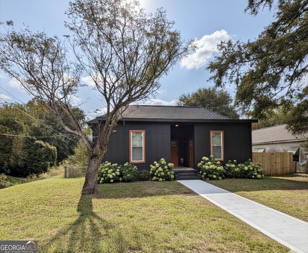 808 Center Street - Photo 1