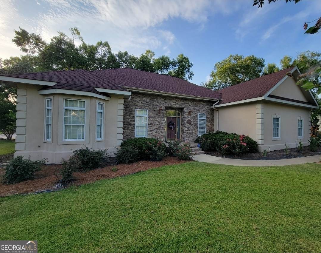 109 Cedar Creek Drive - Photo 1