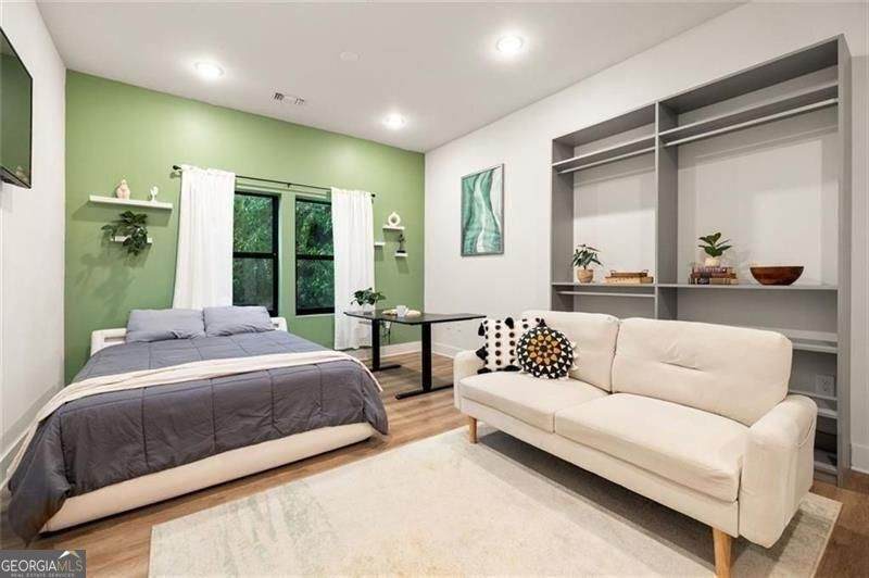 112 Rogers Street - Photo 1