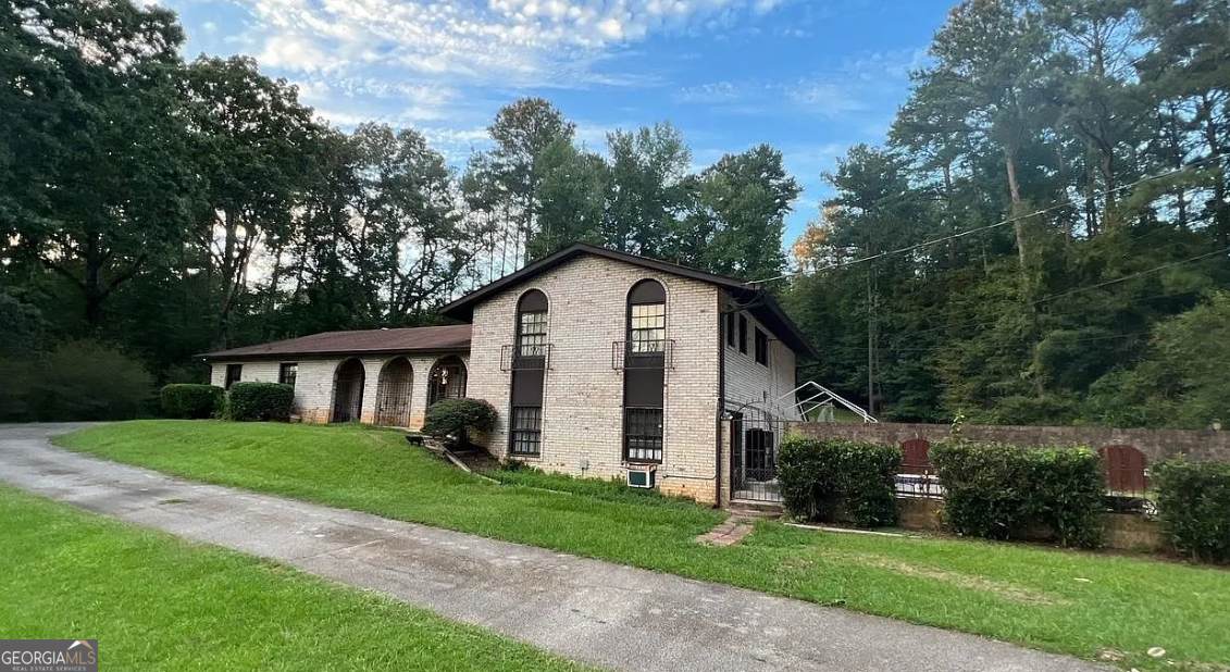 331 Belair Drive - Photo 1
