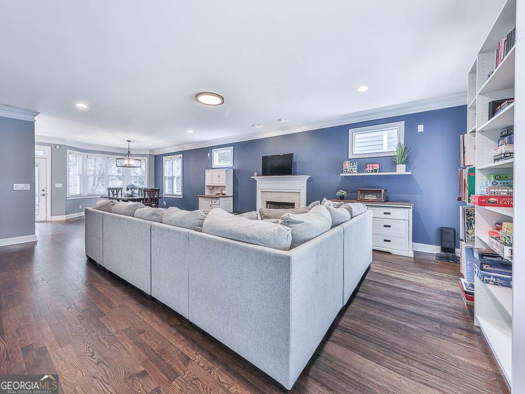 925 Rice Street - Photo 1