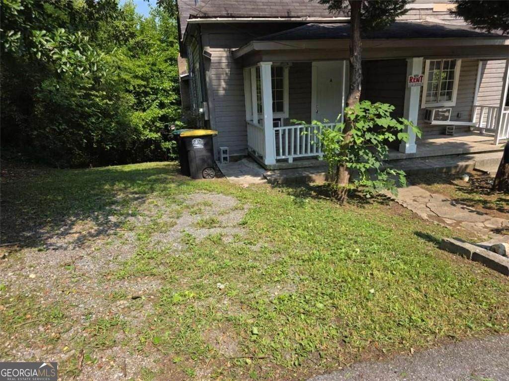 215 Smith Street - Photo 1