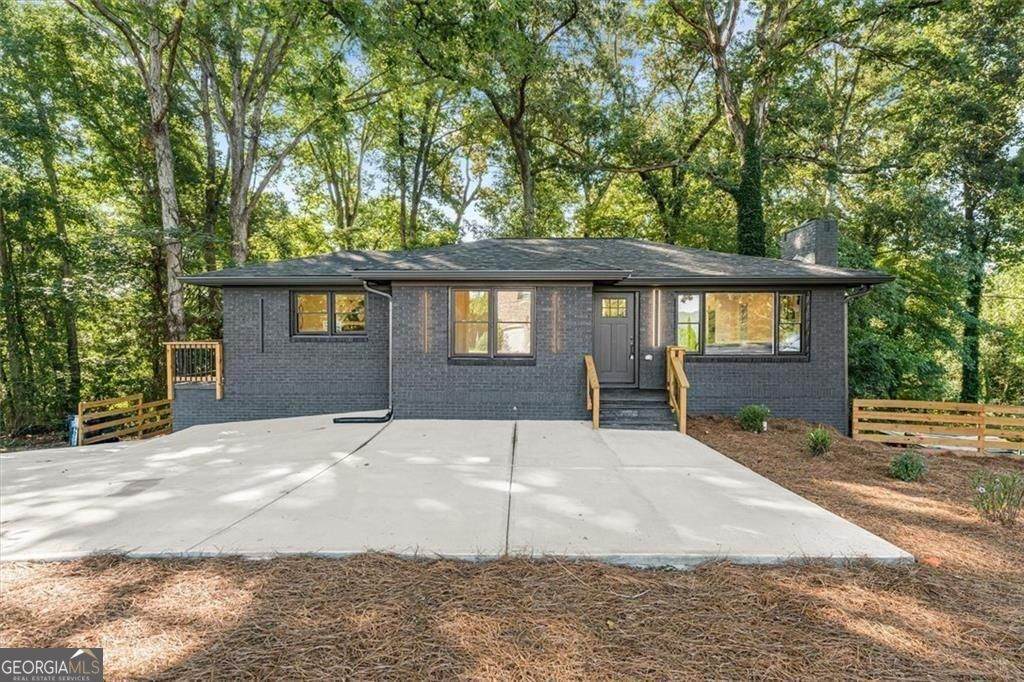 6025 Oakdale Road - Photo 1