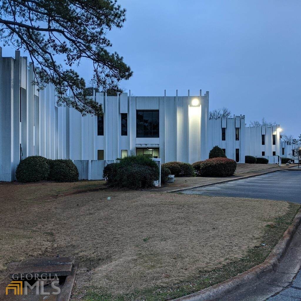 2500 Broad Street - Photo 1