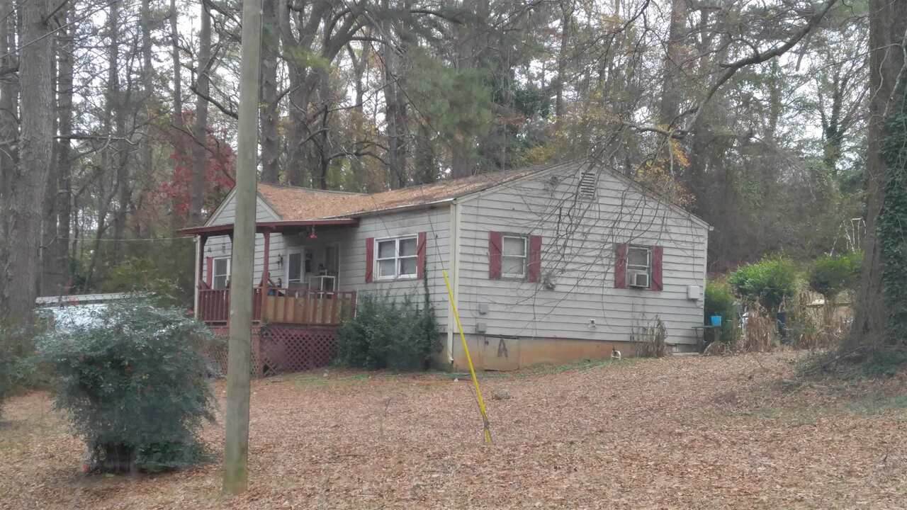 1037 Lakeshore - Photo 1