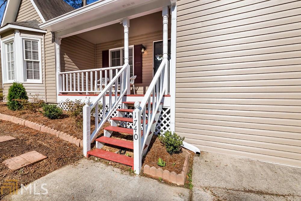 1740 Brompton Sq - Photo 1
