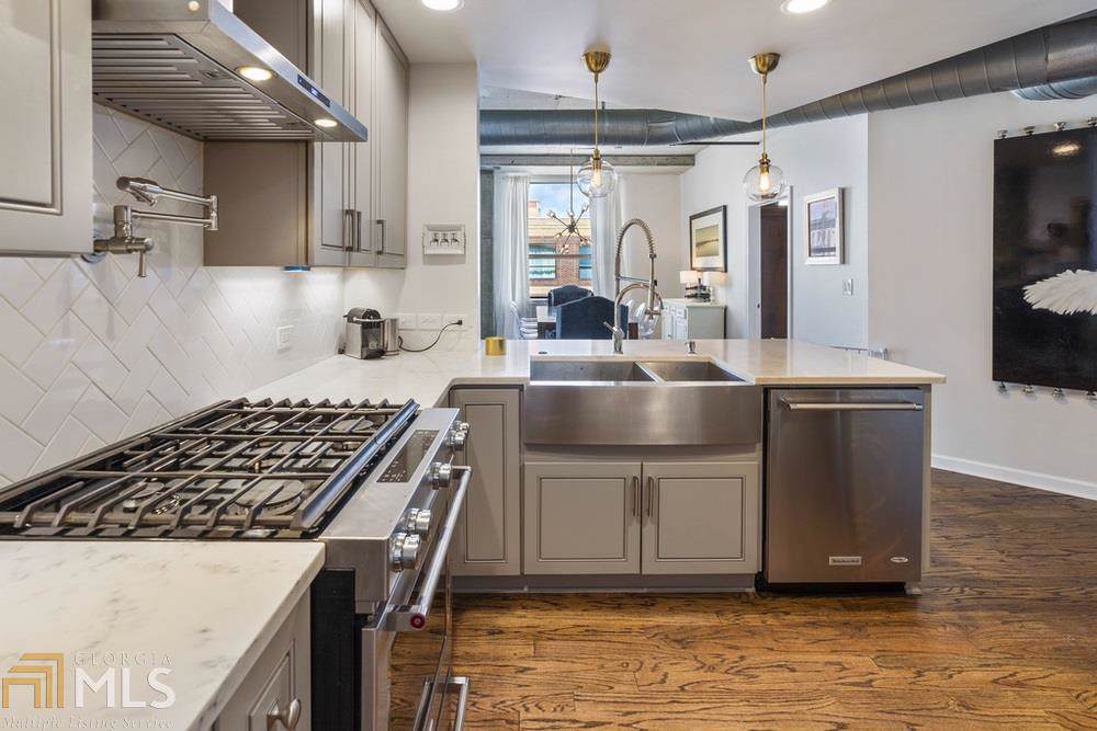 115 Peachtree Pl - Photo 1