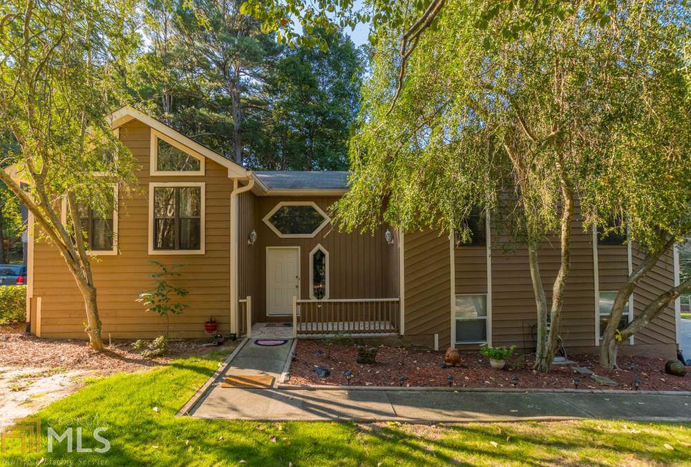 3351 Cottonwood Ln - Photo 1