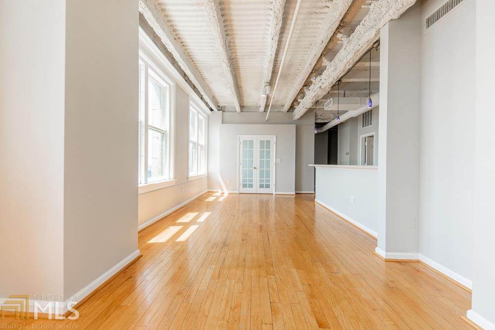 32 Peachtree St - Photo 1