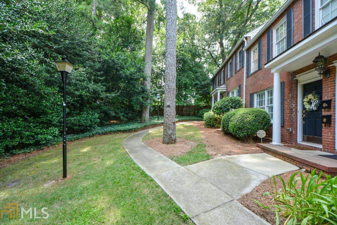 99 Sheridan Dr - Photo 1