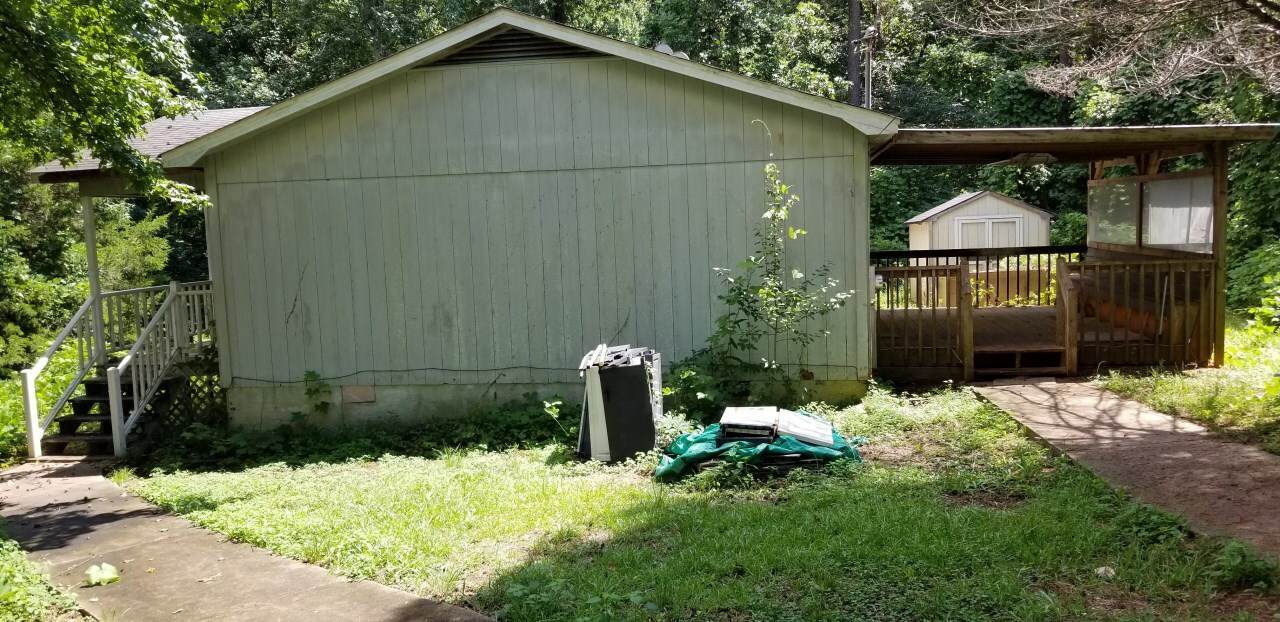 563 Daniel Road - Photo 1