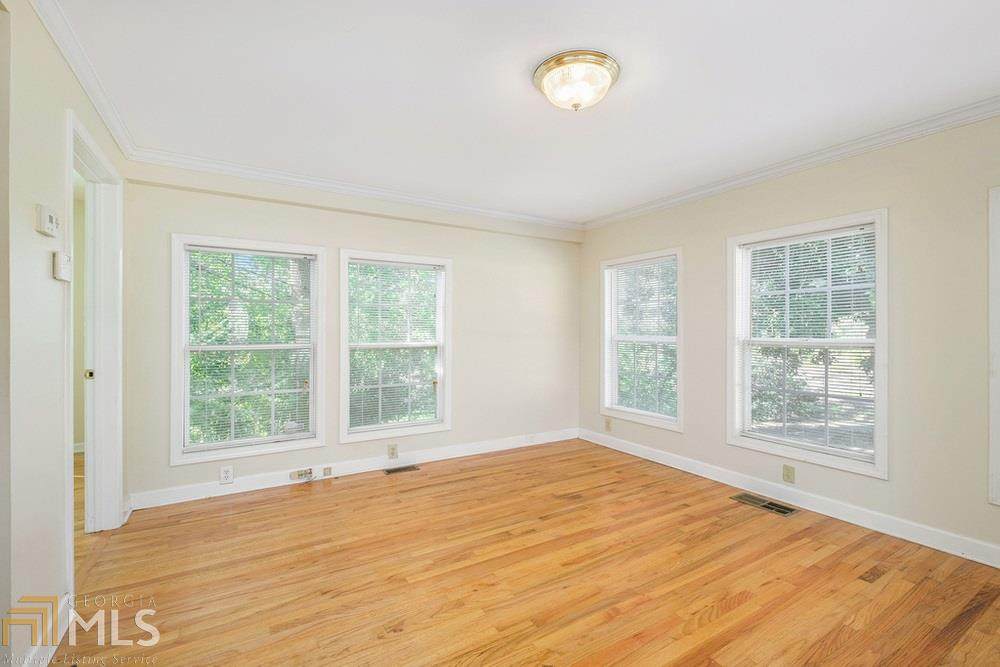 2983 Parry Street N - Photo 1
