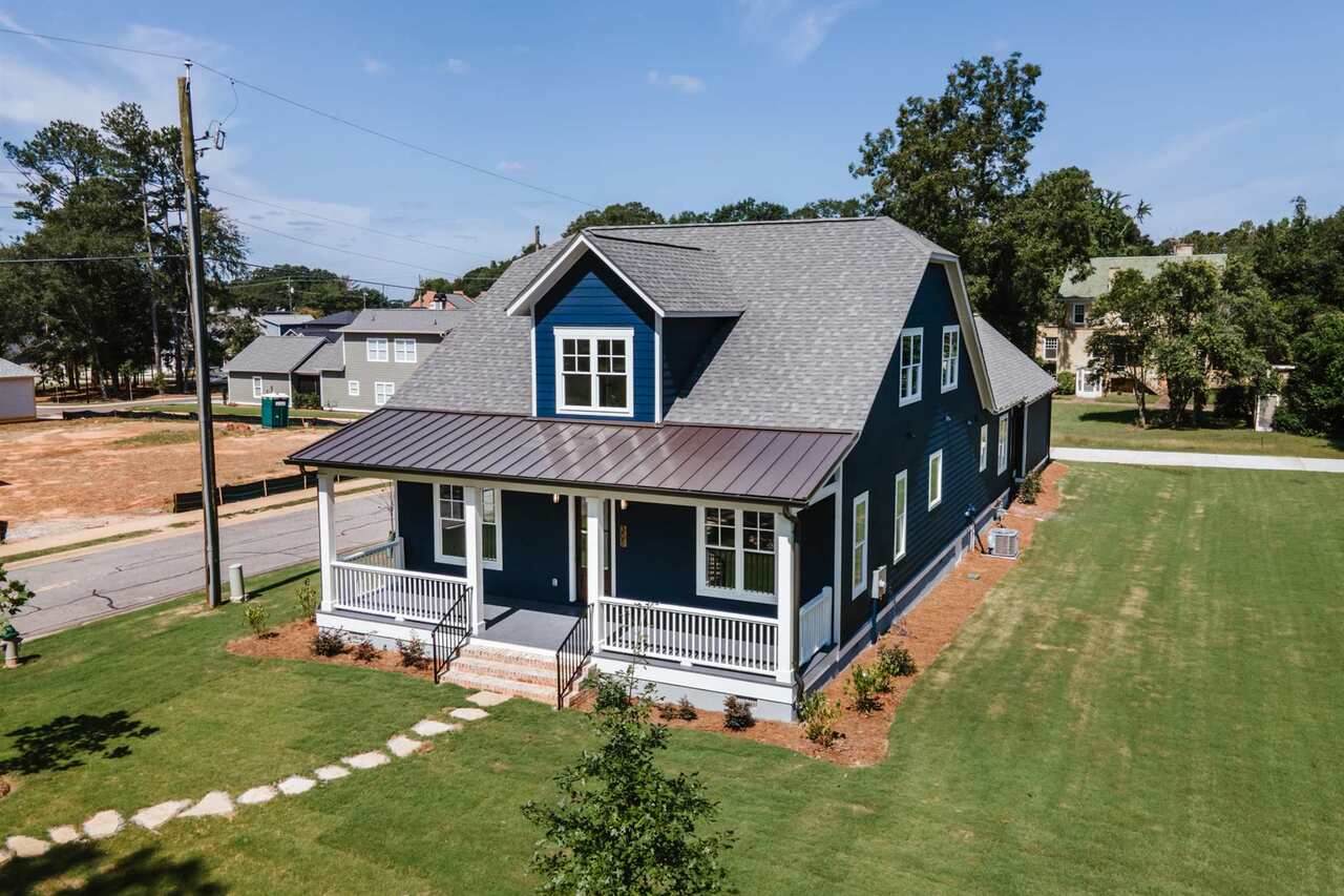 305 Gilmer Street - Photo 1