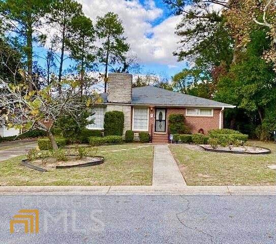 2037 Vining Circle - Photo 1