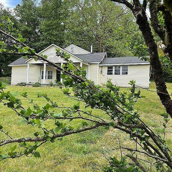 985 Madola Road - Photo 1