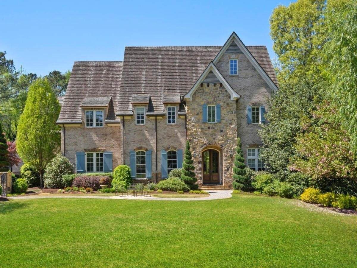 5540 Lake Island Drive - Photo 1