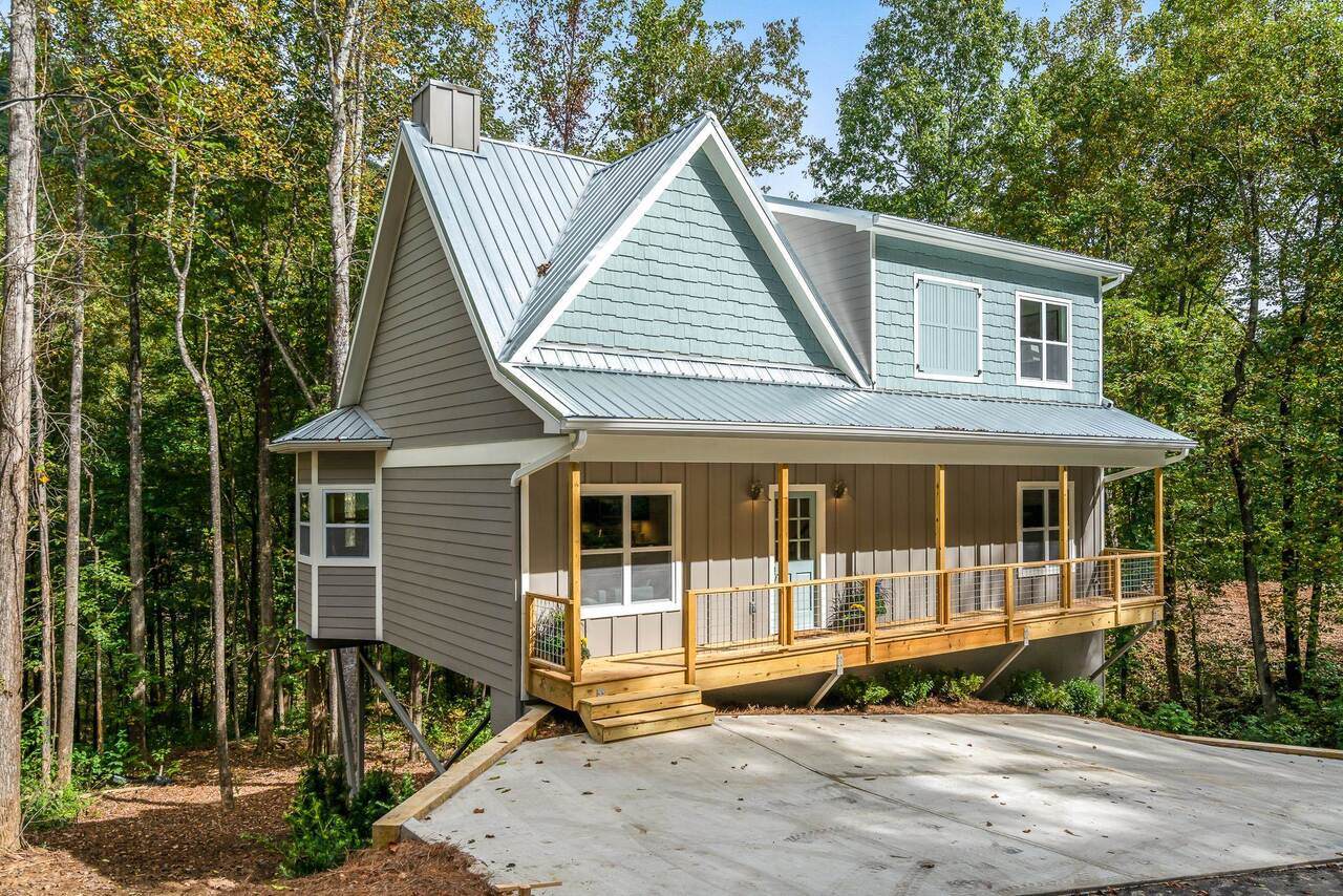 1026 King Mountain Drive - Photo 1