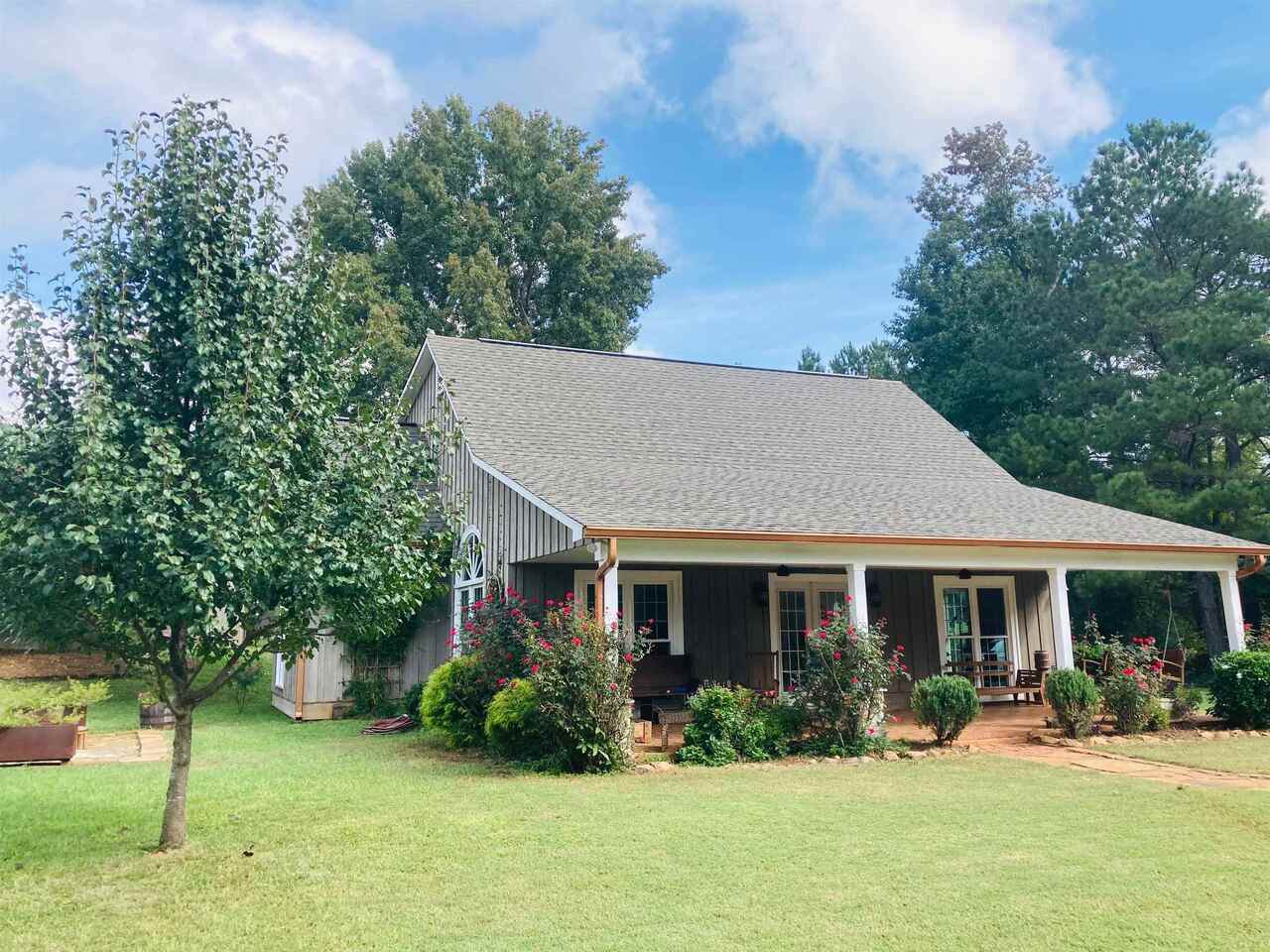 8822 Estes Road - Photo 1