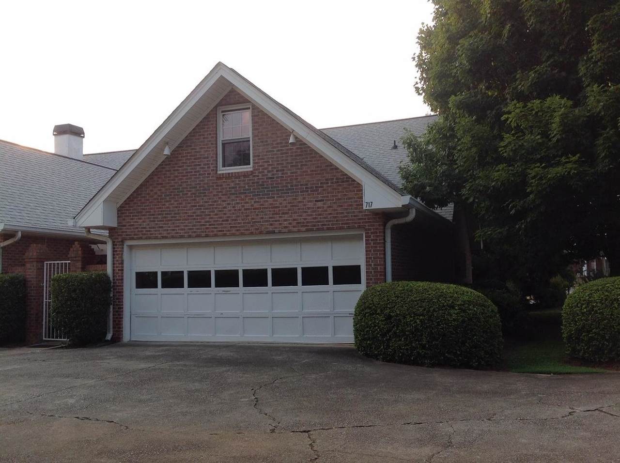 717 Simmons Street - Photo 1