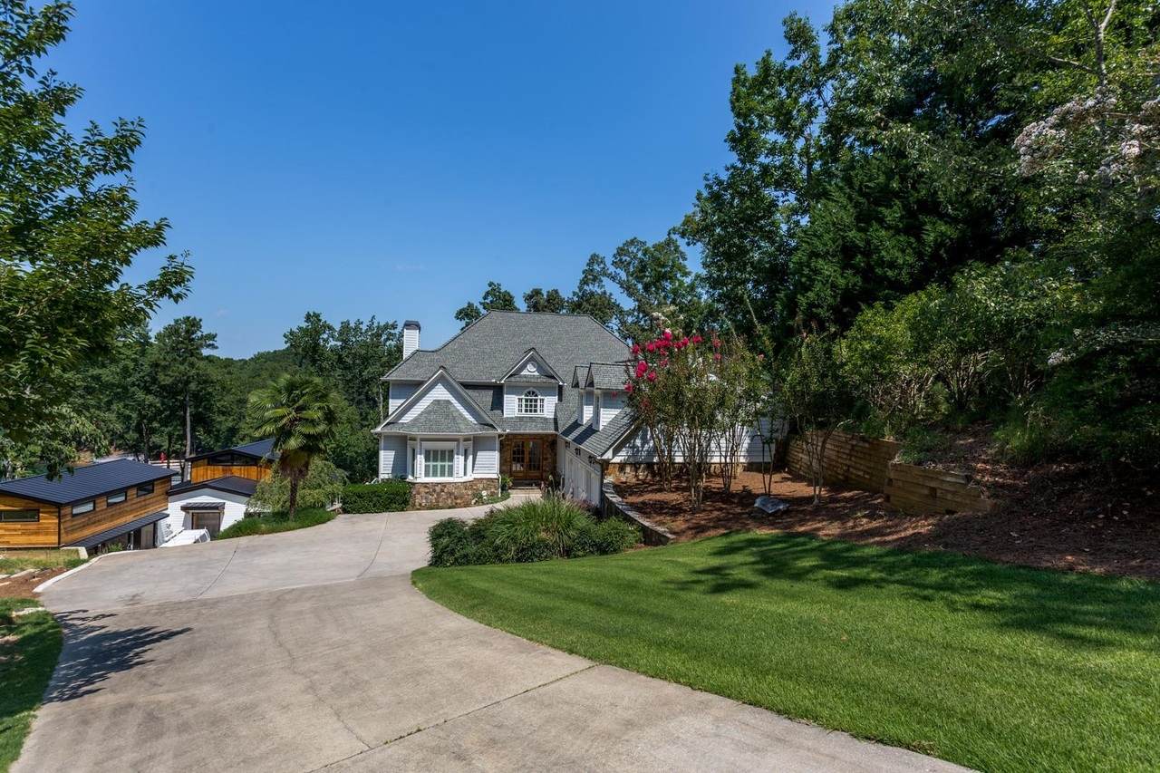 5376 Breezeway - Photo 1