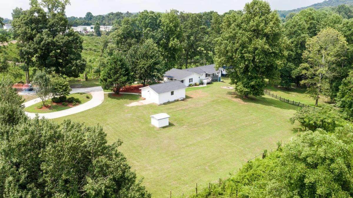 5886 Highway 129 - Photo 1