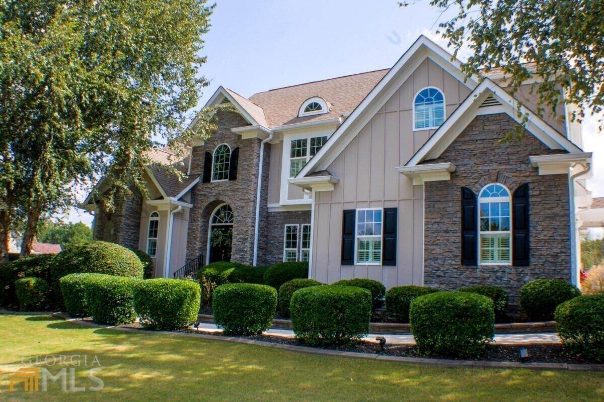 1020 Southwind Drive - Photo 1