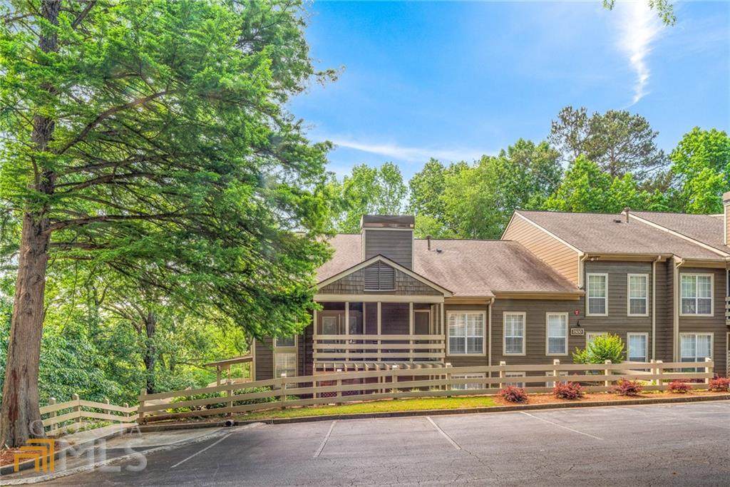 1502 Riverview Drive - Photo 1