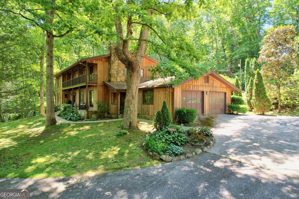 192 Brookwood Drive - Photo 1