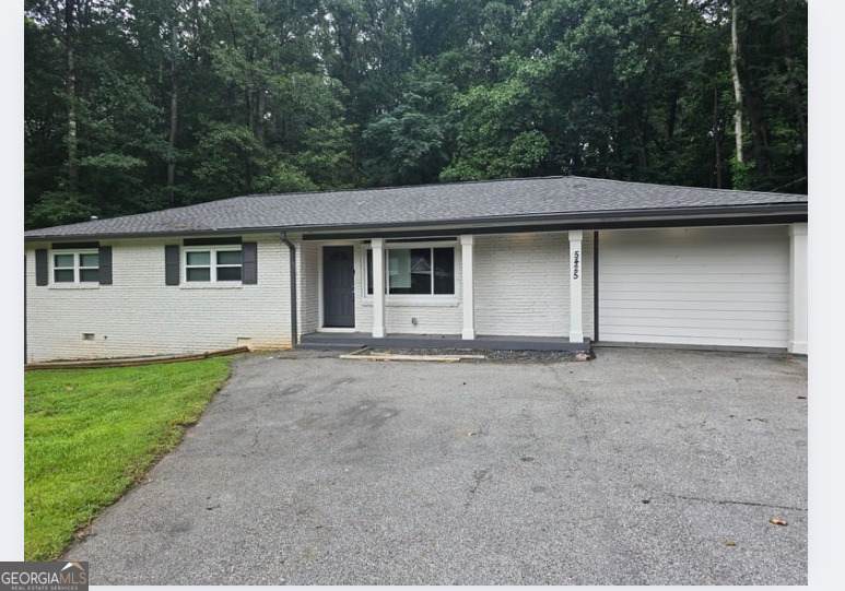 5425 Herndon Boulevard - Photo 1