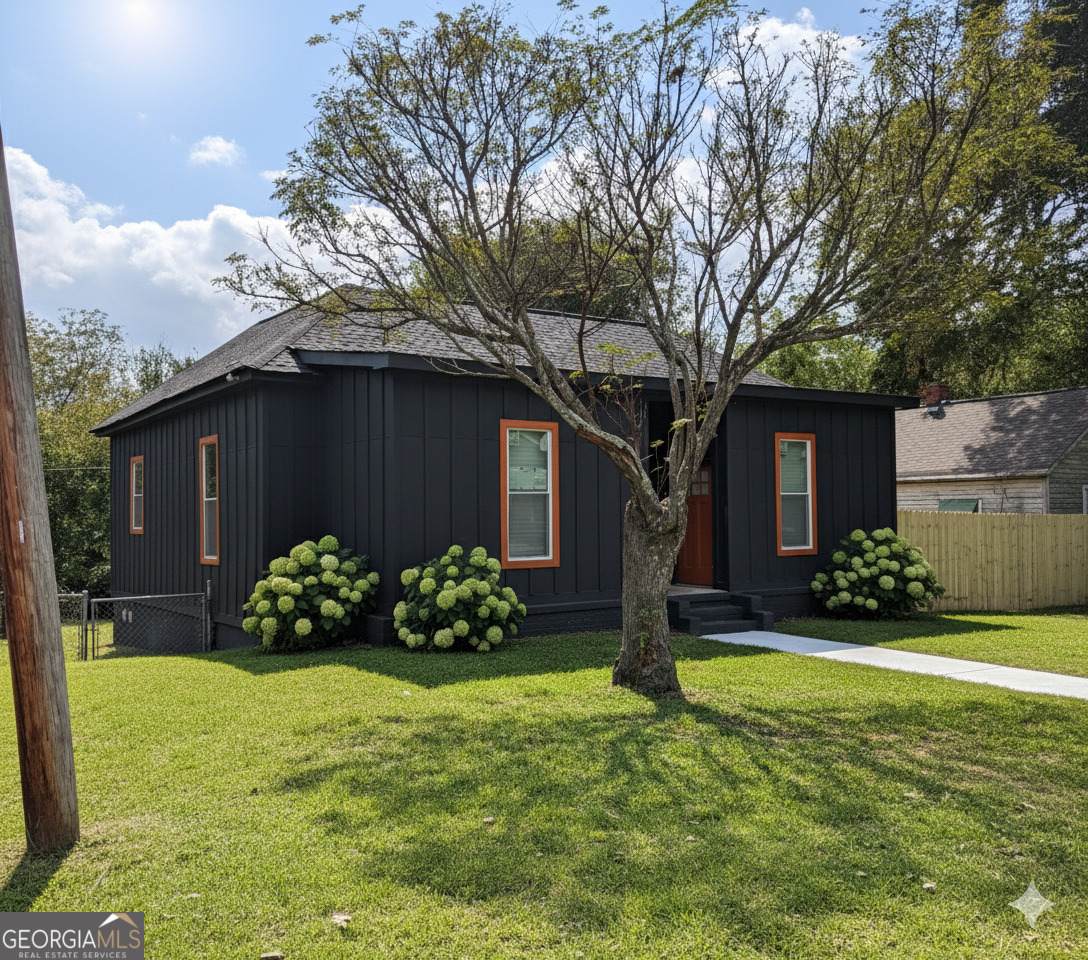 808 Center Street - Photo 1
