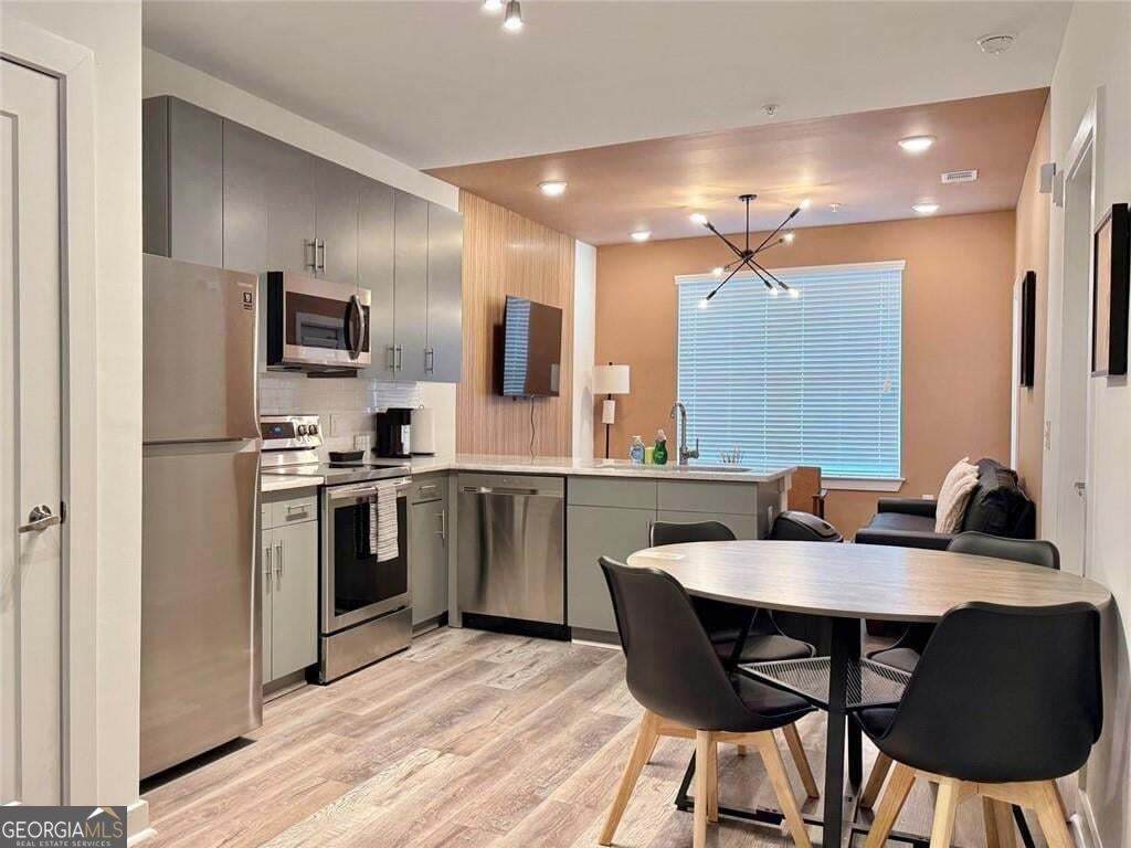 525 Parkway Drive - Photo 1