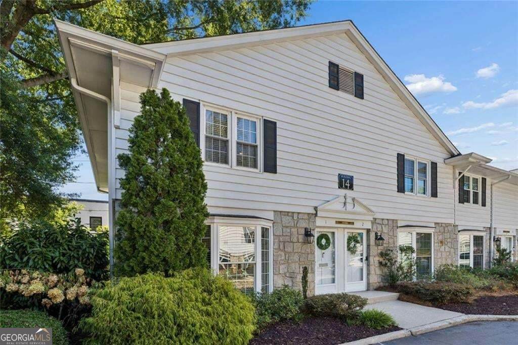 136 Peachtree Memorial Drive - Photo 1