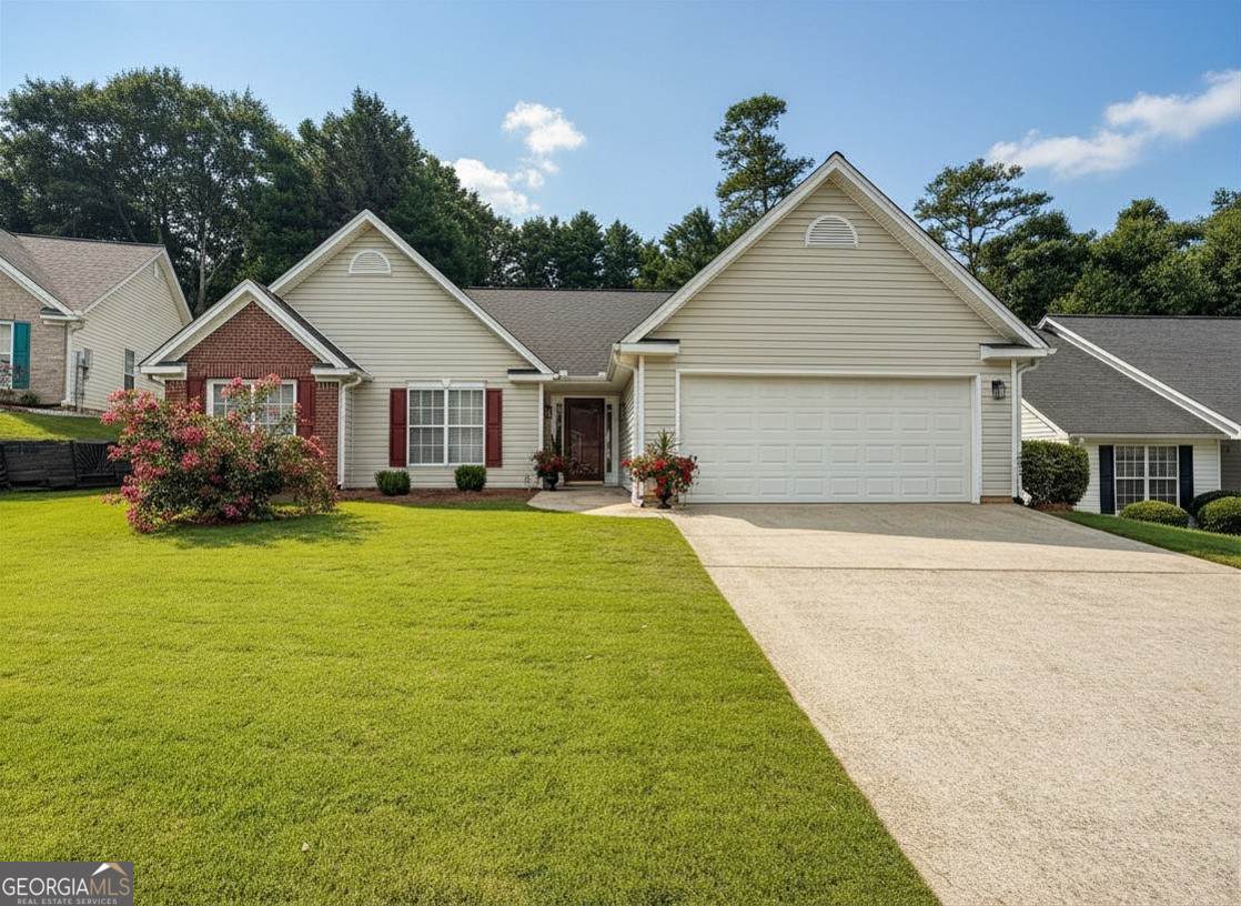 535 Suwanee East Drive - Photo 1