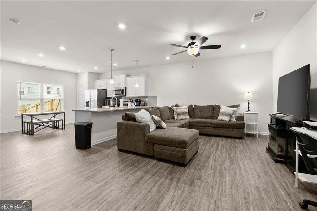 254 Pinnacle Way - Photo 1