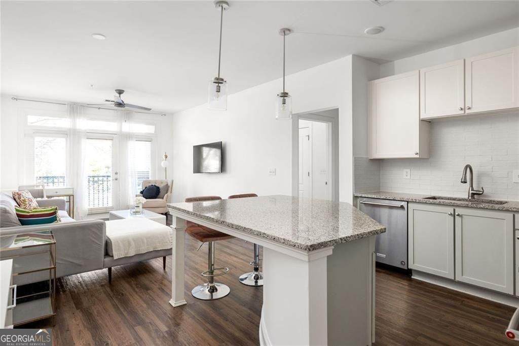 840 United Avenue - Photo 1