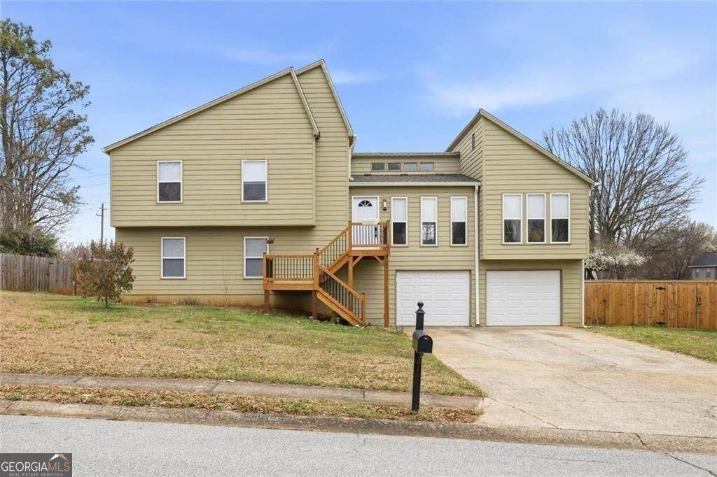 2560 Blakely Court - Photo 1