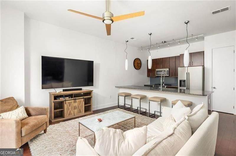 200 Highland Avenue - Photo 1