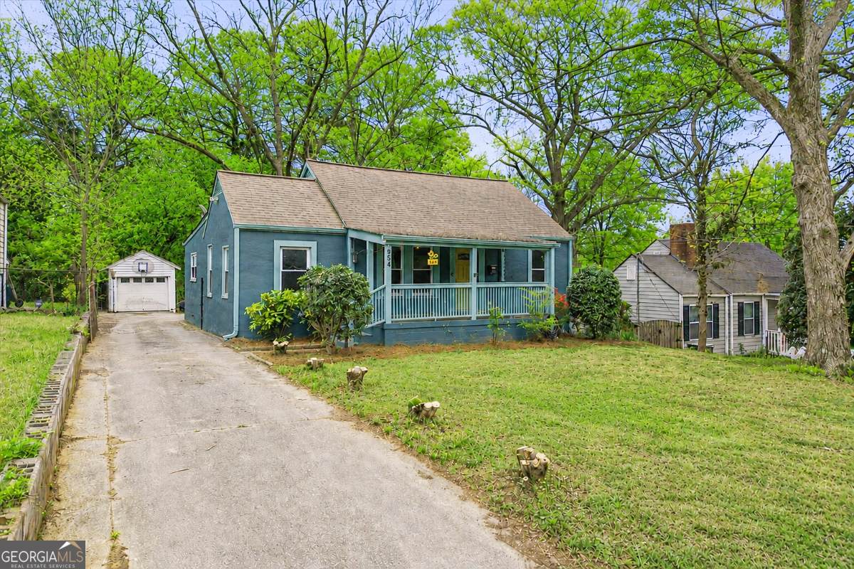 954 Moreland Avenue - Photo 1
