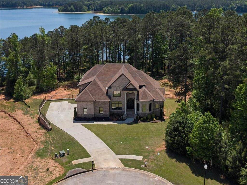 1804 Lake Pointe Circle - Photo 1