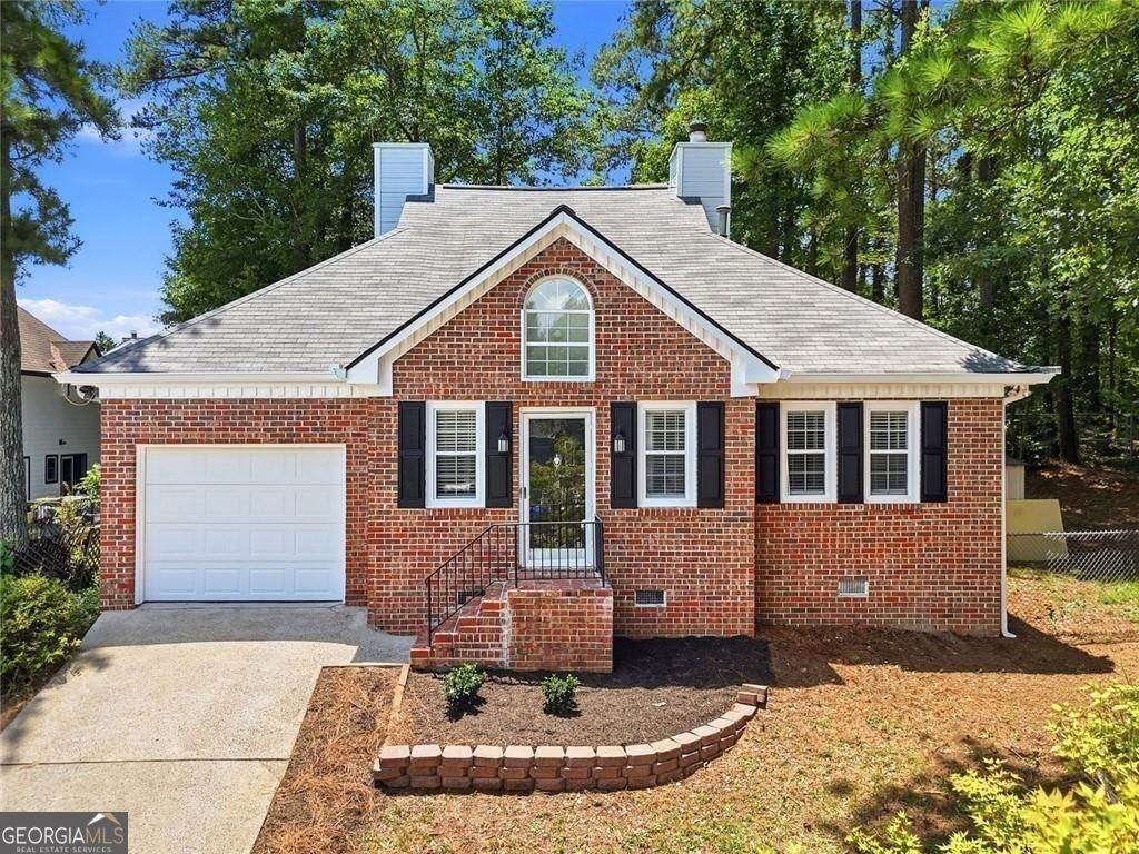1632 Oakwood Court - Photo 1