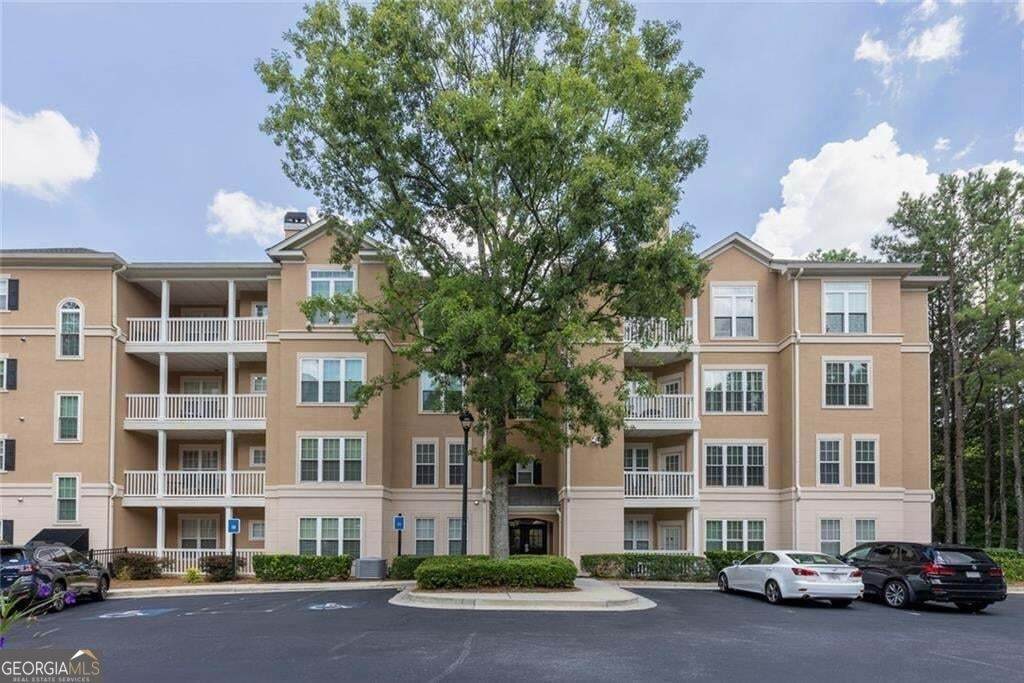 131 Ashford Circle - Photo 1