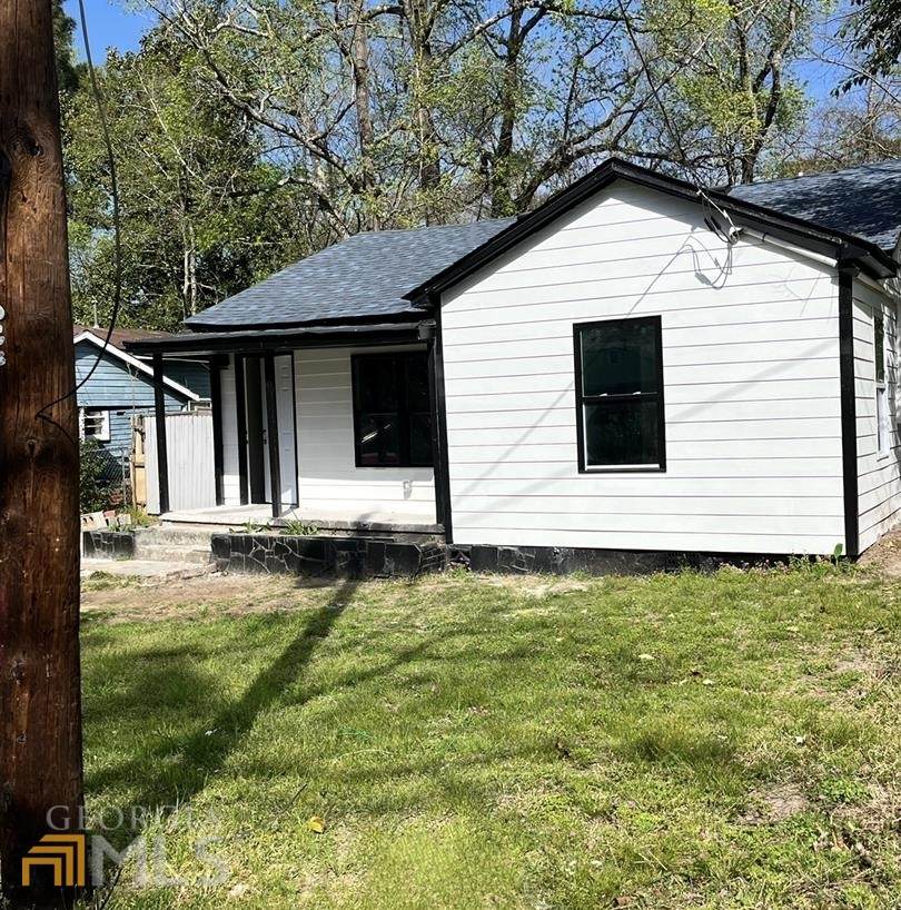 1528 Wellworth Avenue - Photo 1