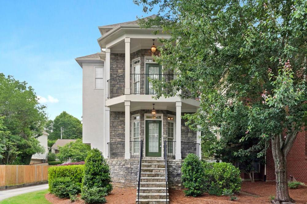 2461 Vivian Cir - Photo 1